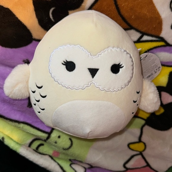 Hedwig the owl Harry Potter full 8 inch squishmallow - Picture 4 of 5